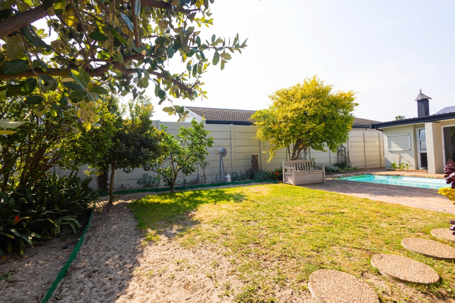 4 Bedroom Property for Sale in Stellenridge Western Cape